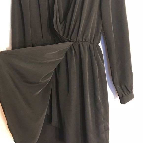 SOLD- Honey punch Long sleeve black dress - Picture 6 of 8